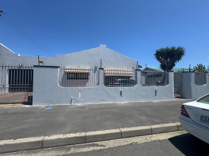 7 Bedroom Property for Sale in Cravenby Western Cape